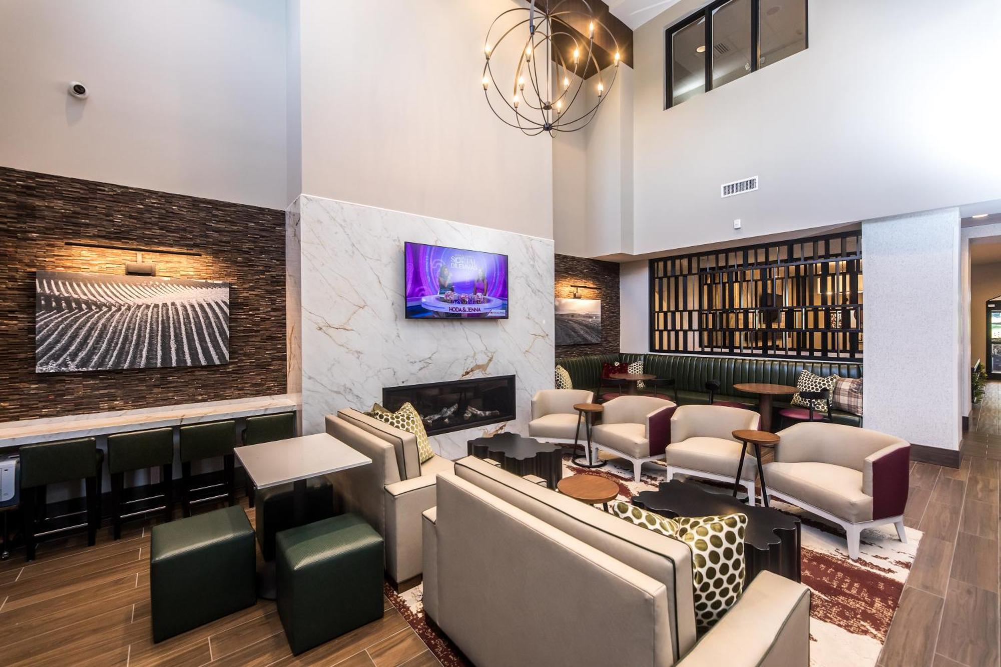 Hampton Inn & Suites Dobson Esterno foto